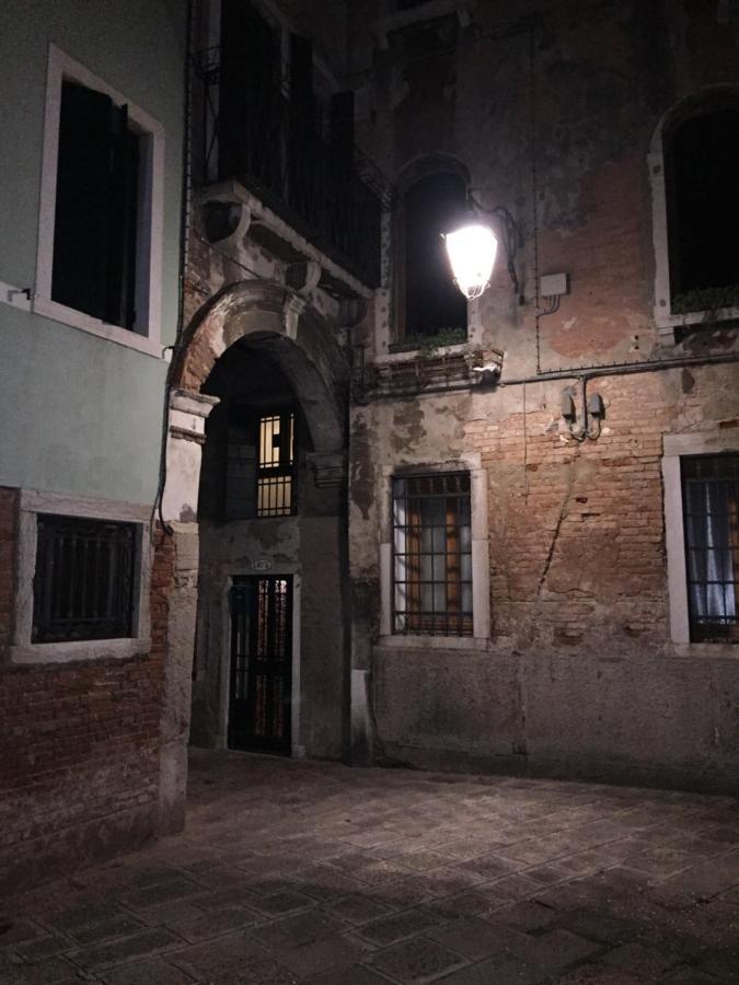 The Wolf House Veneza Exterior foto