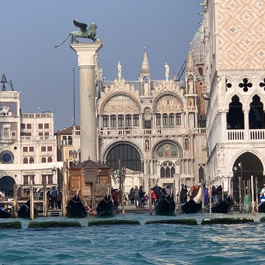 The Wolf House Veneza Exterior foto